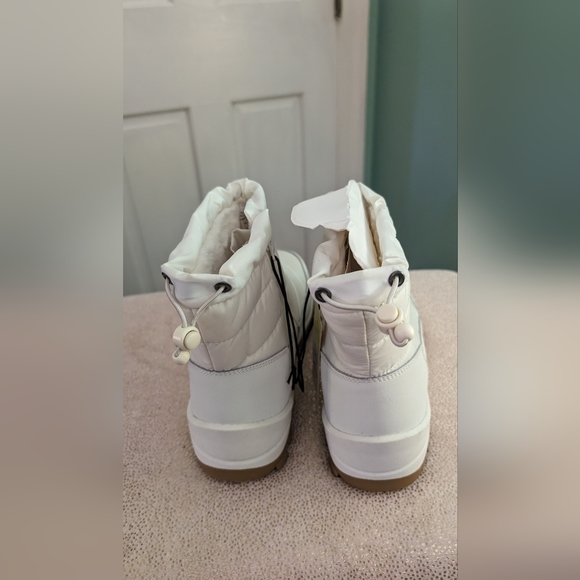 All in Motion womens winter boot 12 NWT - Picture 3 of 10